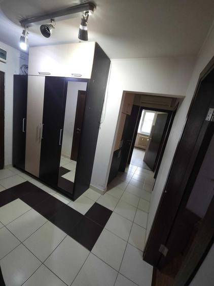 Vanzare apartament 3 camere Titan- Aleea Giurgeni, boxa, posibilitate centrala - 2