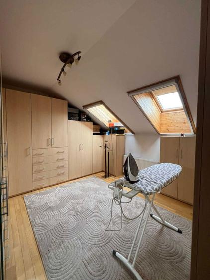 Casa D+P+M situata intr-o zona linistita, la doar cativa pasi de centrul orasului! - 5