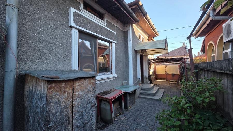 Vânzare casă 2 camere + curte, zonă de case – Stadion 1 Mai - 2