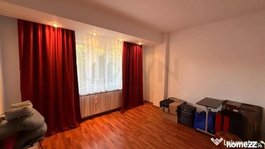 Casă cu 5 camere cu Teren 105 Mp în 1 Mai