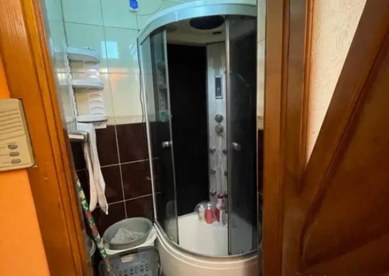 Apartament cu 3 Camere Decomandate-Parter Zona Burdujeni-Cuza Voda 2 - 6