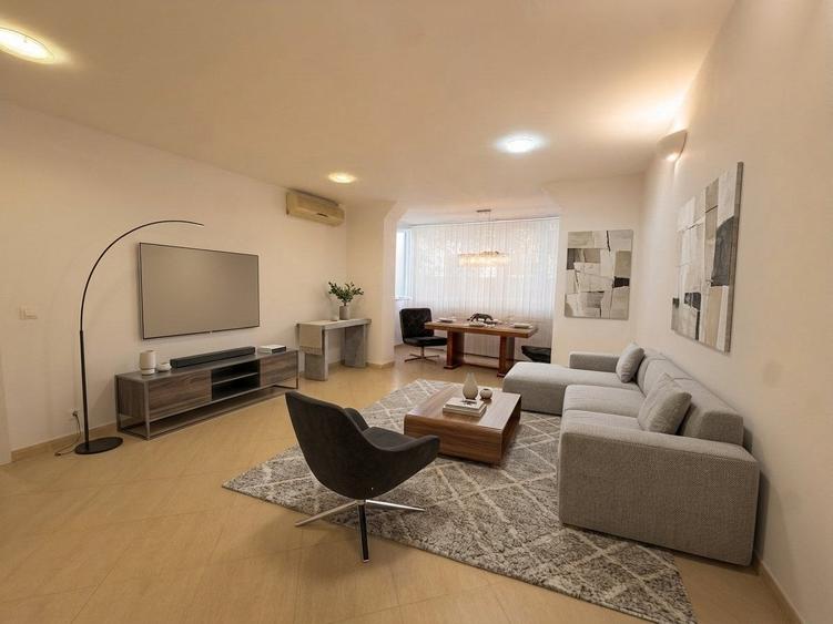 Apartament cu 3 camere decomandat în Eminescu