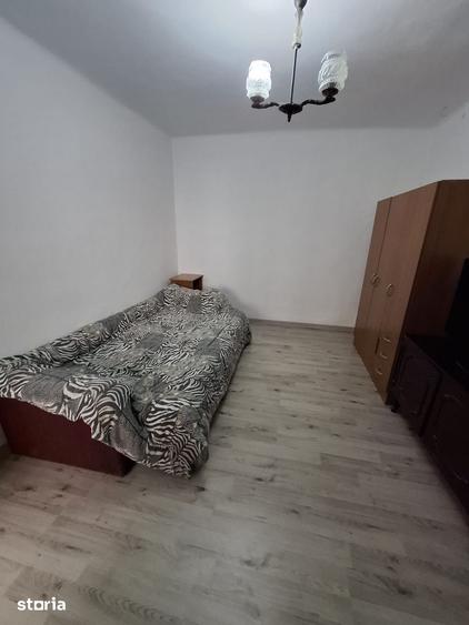 Casă cu 5 camere cu Teren 243 Mp în Brestei