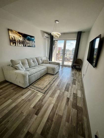 Apartament cu 2 camere decomandat în Lotus
