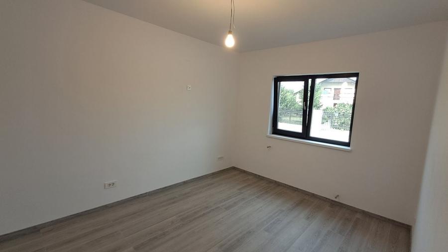 Casă cu 2 camere în Crevedia