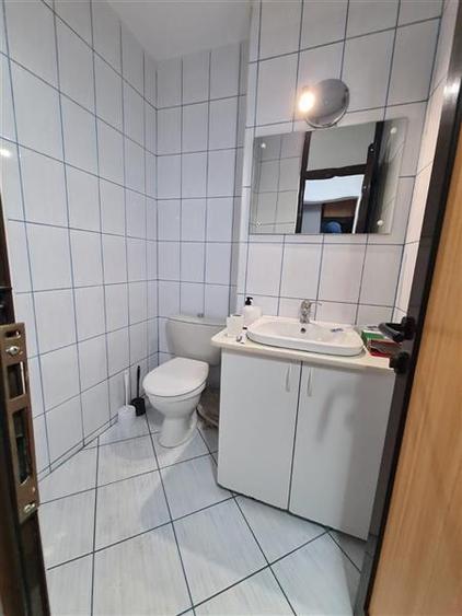 Apartament cu 3 camere decomandat, mobilat în Răcădău