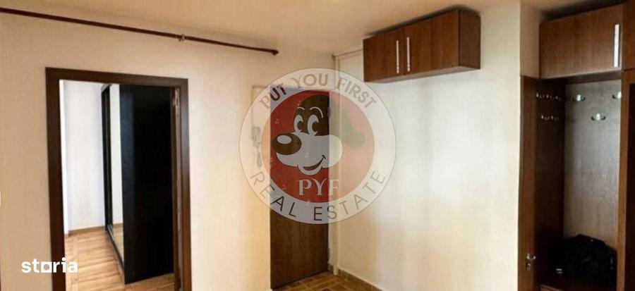 Apartament cu 4 camere semidecomandat în Rahova
