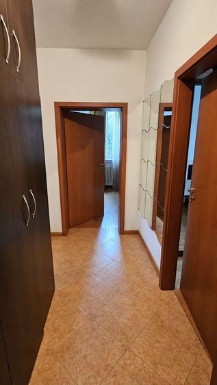 Apartament cu 3 camere decomandat, mobilat în Vatra Luminoasă