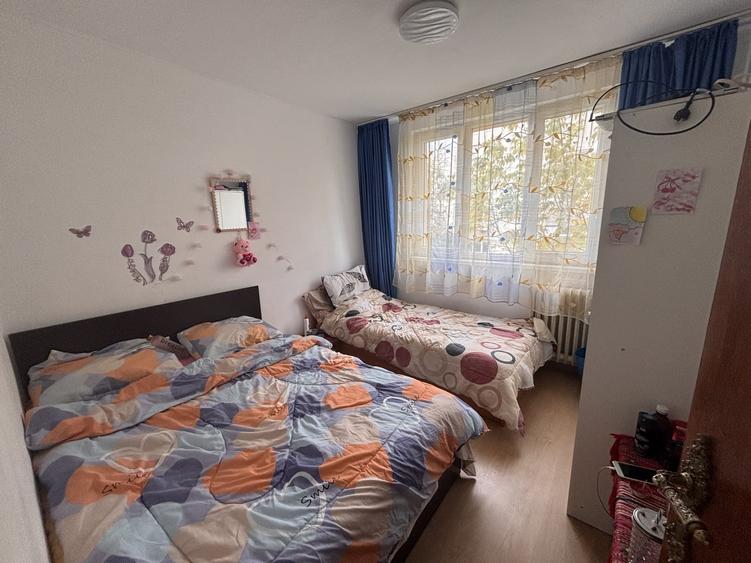 Apartament cu 3 camere decomandat în 1 Decembrie 1918
