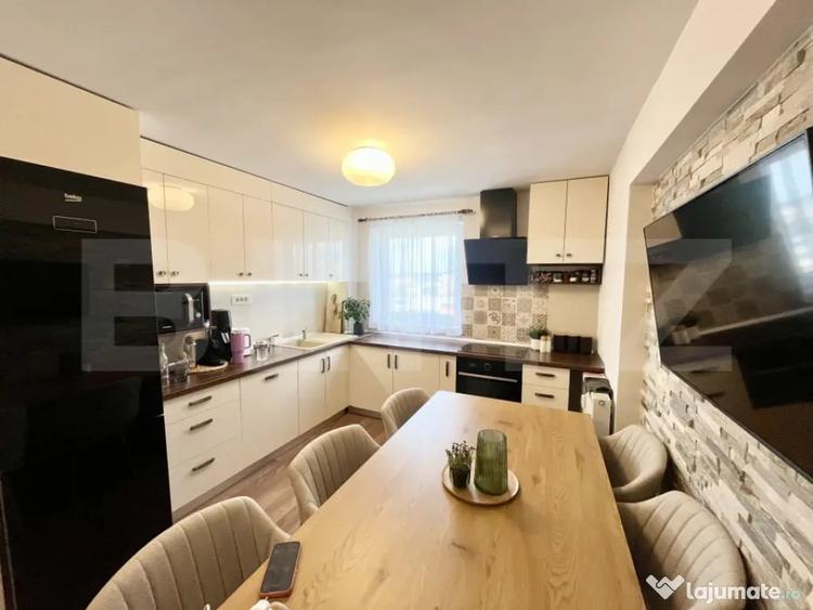 Apartament cu 3 camere decomandat în Dacia
