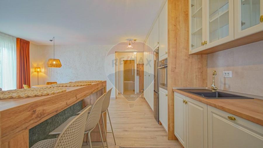 Apartament cu 2 camere semidecomandat, mobilat în Tractorul