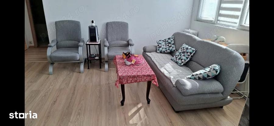 Apartament cu 2 camere semidecomandat în 1 Mai