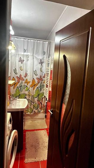 Apartament cu 2 camere semidecomandat în Micro 6