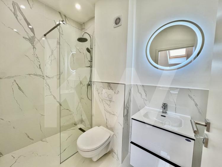 Apartament cu 2 camere semidecomandat în Cristian