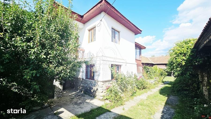 Casă cu 4 camere în Central