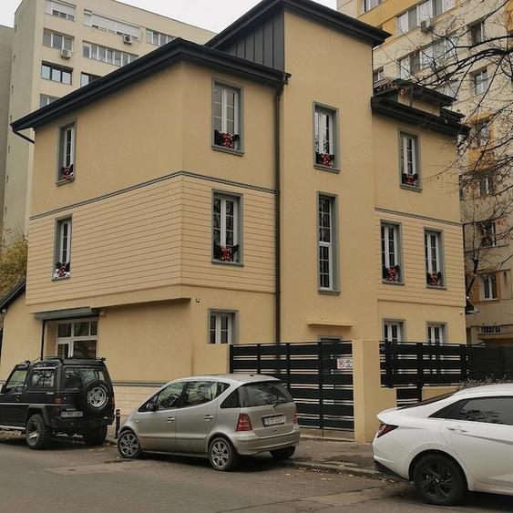 Birou, de 245 mp, în Obor
