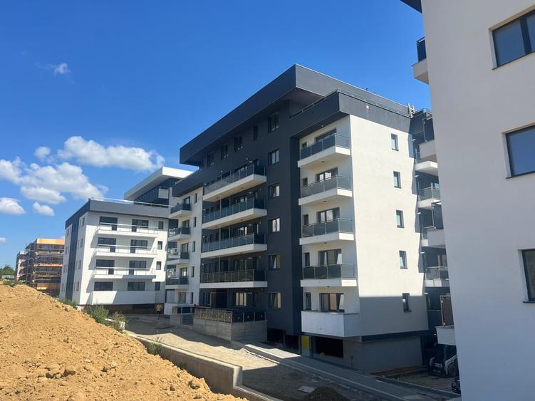 Apartament cu 3 camere decomandat în Galata