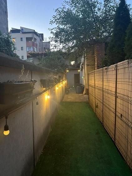 Casă individuală cu 5 camere cu Canalizare în Moșilor
