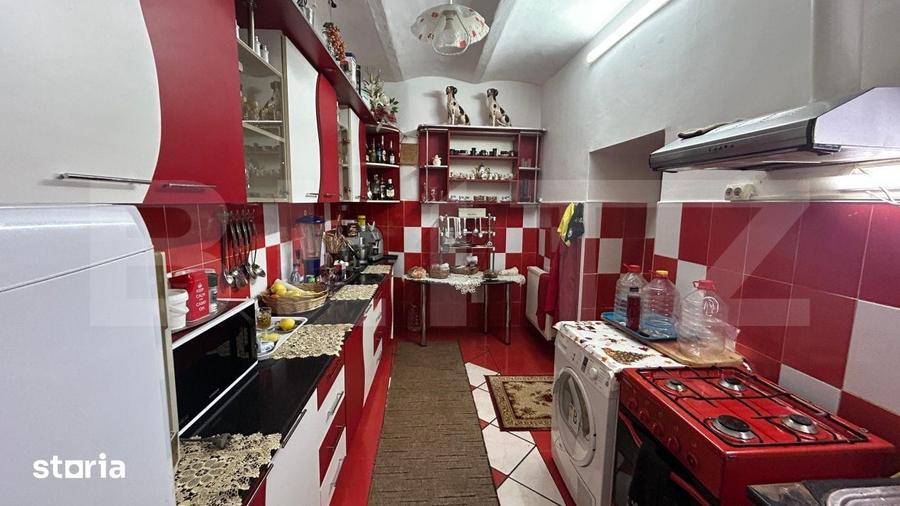 Casă cu 4 camere cu Teren 300 Mp în Central