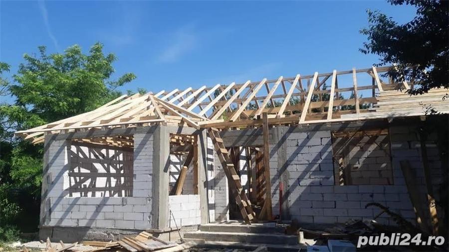 Casă cu 5 camere în Balta Doamnei