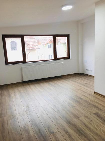 Spațiu comercial, de 75 mp, în Central