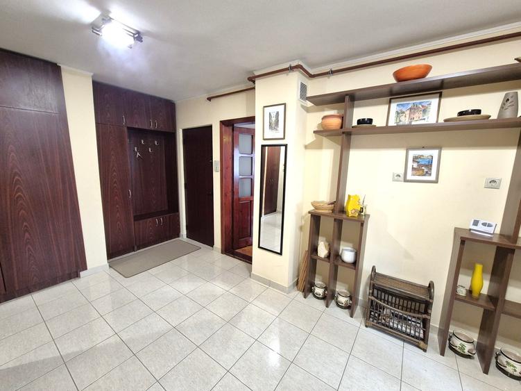 Apartament spatios, frumos renovat, ultracentral, Arad - 7