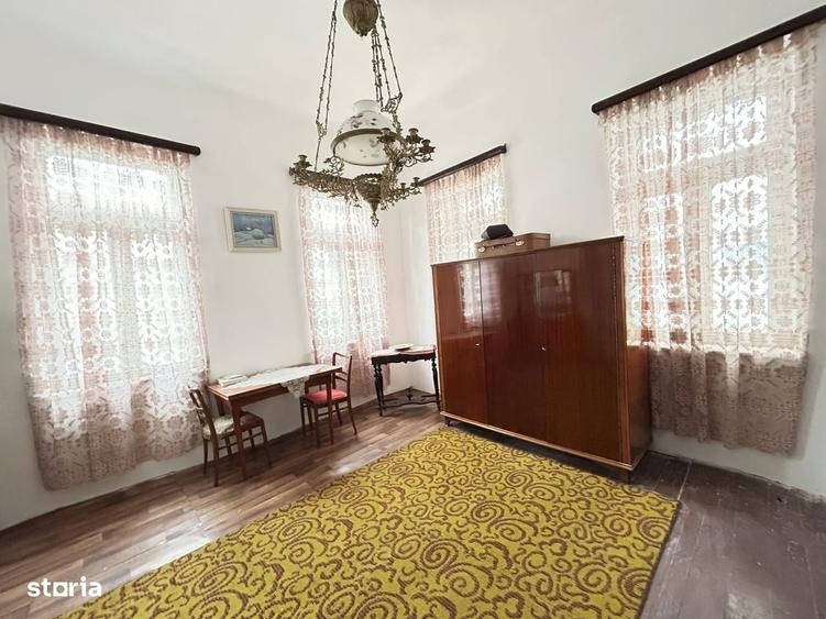 Zona centrala, 3 camere, 300 mp teren, - 1