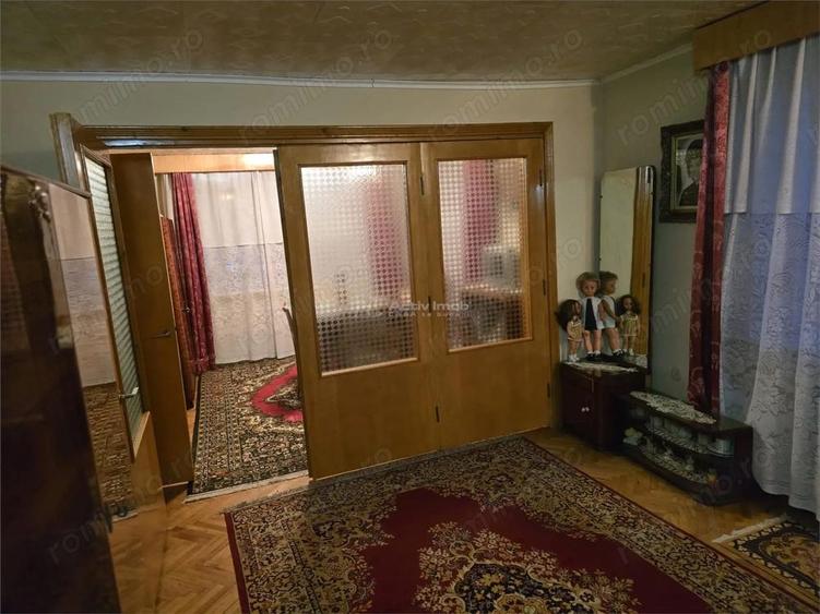 Casa P+E, teren 393 mp - zona centrala - Parc - 10