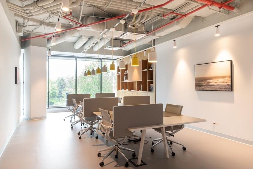 Birouri ce pot fi personalizate pentru 10 persoane în Spaces Campus 6 - 2