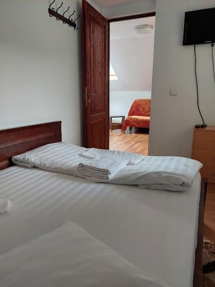 CASA LOCUIT+PENSIUNE  3  CAMERE - 10