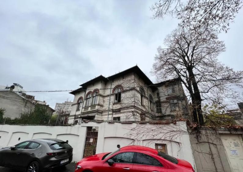 Casa de vanzare, ultracentral, 1912mp teren, o bucata din - 2