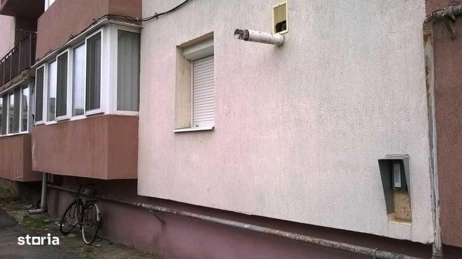 Vand apartament 3 camere decomandat, parter, Lugoj, micro 4 - 1