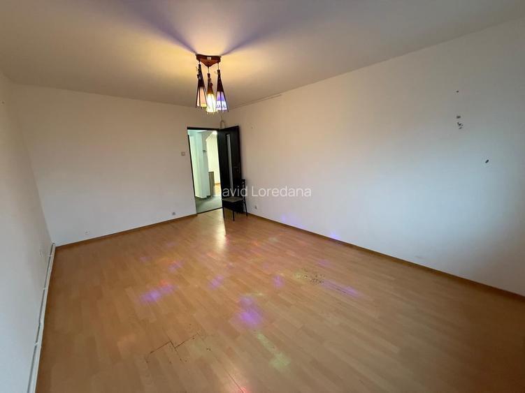 Apartament 2 camere,decomandat, zona Hotel Deva