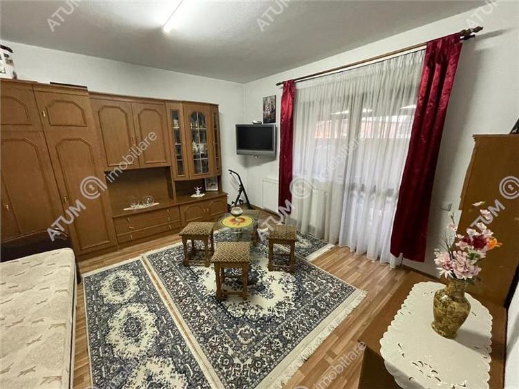 Casa 6 camere decomandate curte 130 mp in Selimbar - 2