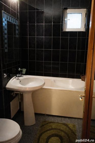 Proprietar, inchiriez apartament decomandat 80 mp, 3 camere, etaj 3, str Brailei, Micro 18, Galati - 6