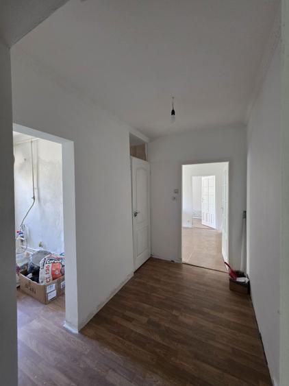 De vanzare Apartament cu 2 camere - 2