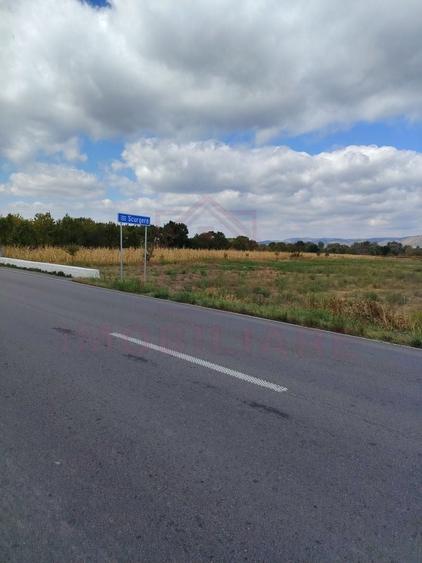 Teren agricol extravilan de 3678 mp, în Obreja