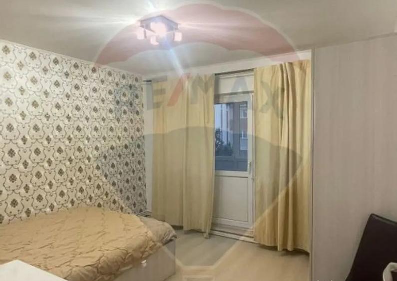 Apartament cu 4 camere de inchiriat in zona Sarari - 3