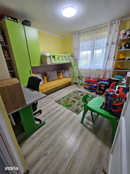 Apartament cu 3 camere decomandat în Tomis II