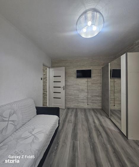 Apartament cu 2 camere semidecomandat în Nufărul