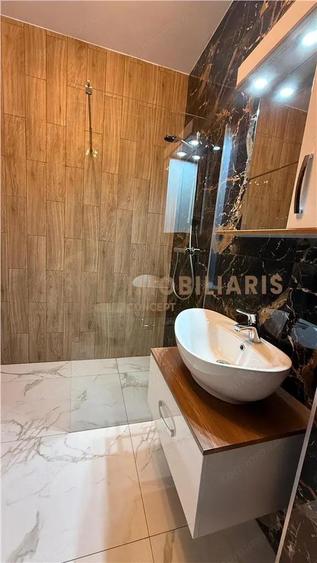 Apartament cu curte privata ,zona Centrul Vechi - 2