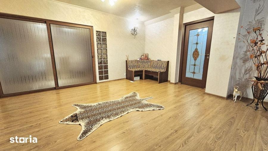 Casa la bloc 193 mp, living 60 mp, gradina, extinderi cu funda?ie - 3