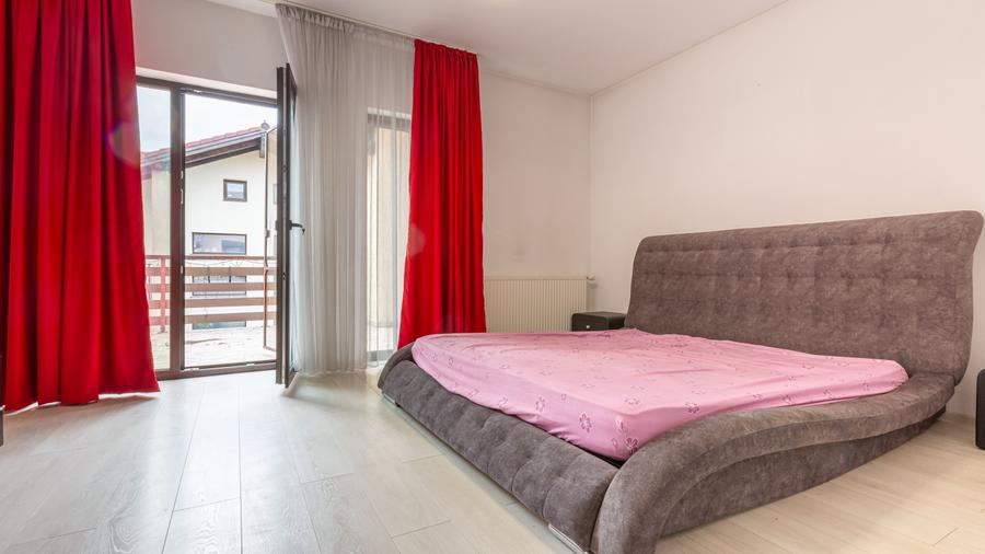 DE VANZARE - casă de familie deosebită în Sânpetru – teren de 1644 mp - 11