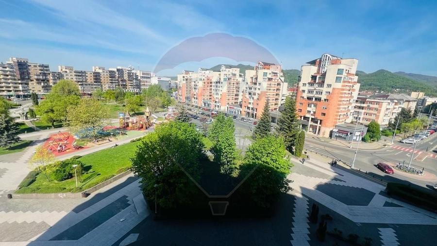 Apartament de lux ultracentral de închiriat cu loc de parcare privat - 11