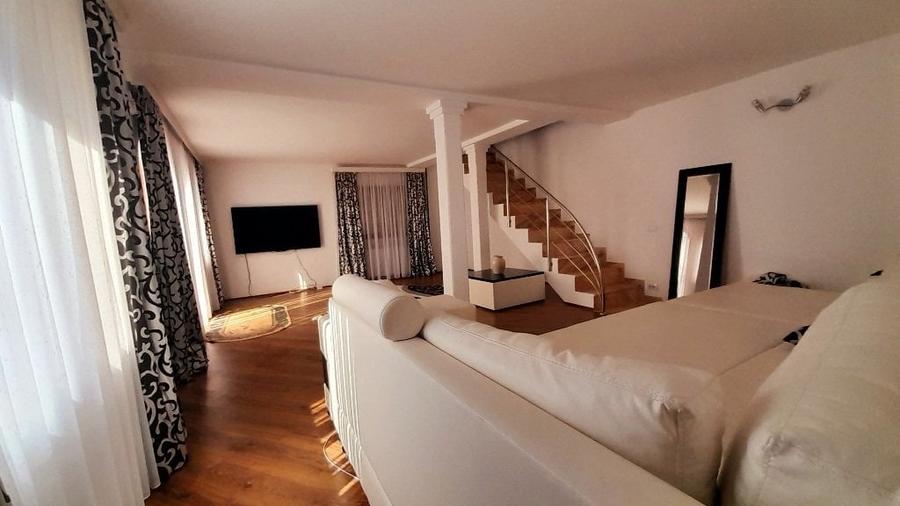 Vanzare proprietate - casa si teren  Voinesti Dambovita - 32