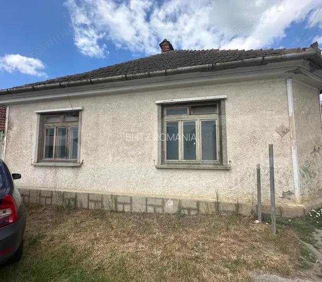 De vanzare teren generos cu casa, zona centrala, Sacele De vanzare teren generos cu casa, zona centrala, Sacele