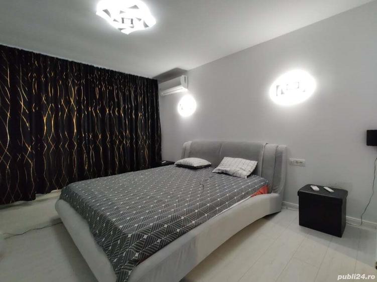 Casa cu etaj ?i doua garaje incluse - 2