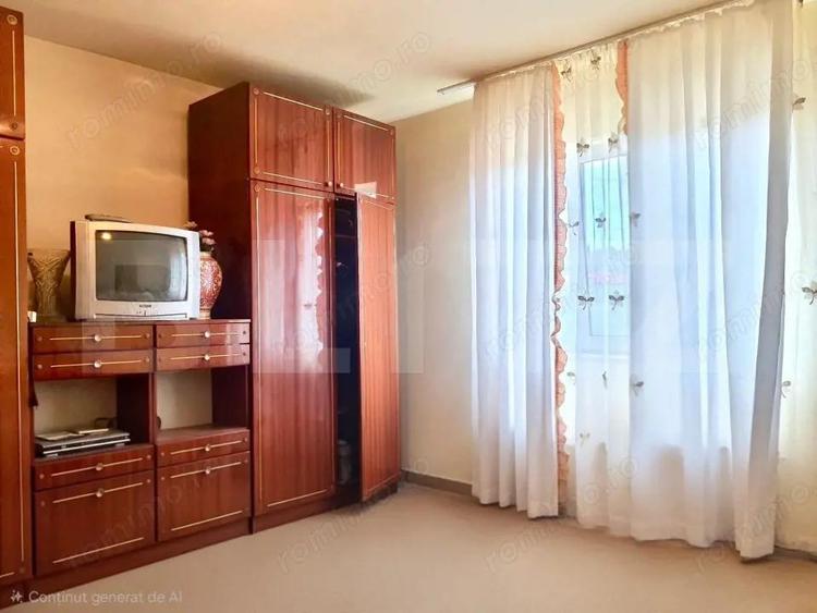 Casa de vanzare cu curte si anexe, teren 1253 mp, Berghin - 2