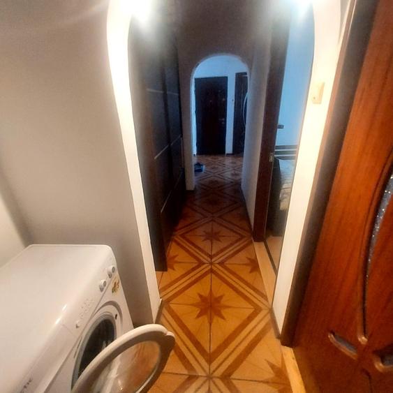 Apartament cu 4 camere decomandat în Păcurari