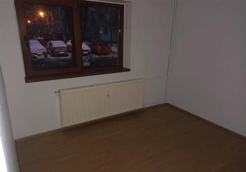 Vanzare Apartament 2 Camere Decomandat Eroii Revolutiei-Padesu - 2